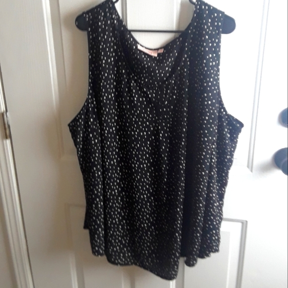 EVRI Tops - Black Sleeveless Top